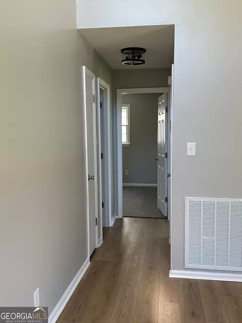 Entry Way - 117 Regency Ct, Macon, GA 31211 photo 1 of 2
