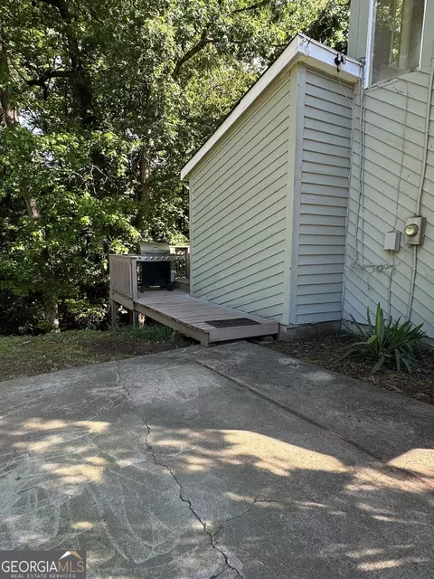 Exterior - 117 Regency Ct, Macon, GA 31211 photo 3 of 6