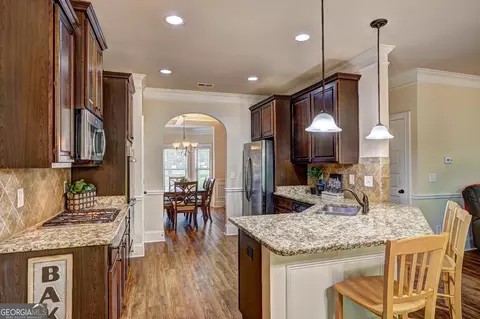 Kitchen - 2360 Braunsroth Ln, Hampton, GA 30228 photo 2 of 2