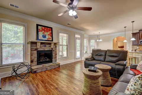 Living - 2360 Braunsroth Ln, Hampton, GA 30228 photo 1 of 2