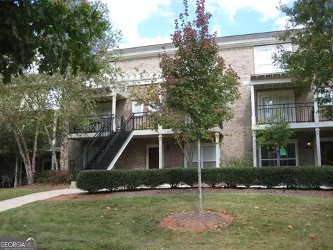 490 Barnett Shoals Rd #322, Athens, GA 30605