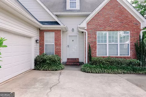 Exterior - 125 Lake Lillian Dr, Perry, GA 31069 photo 3 of 5