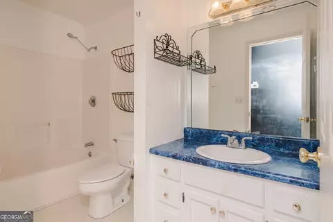 Bath - 125 Lake Lillian Dr, Perry, GA 31069 photo 4 of 4