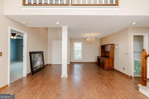 Living - 125 Lake Lillian Dr, Perry, GA 31069 photo 2 of 3