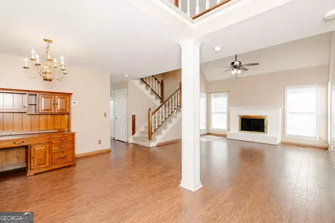 Living - 125 Lake Lillian Dr, Perry, GA 31069 photo 1 of 3