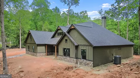381 Chattahoochee Glen Rd, Clarkesville, GA 30523