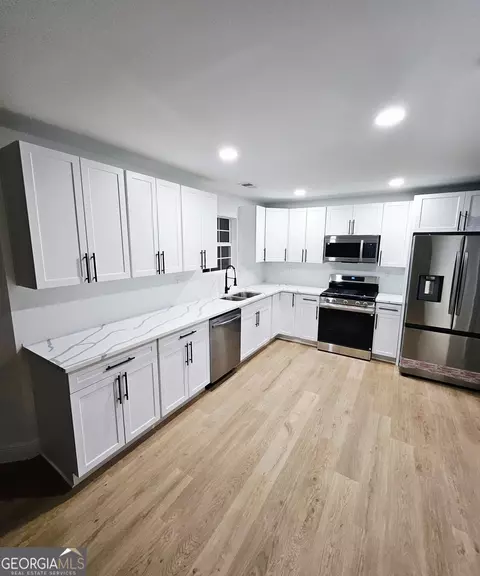 681 Burtons Cv, Hampton, GA 30228 photo 7