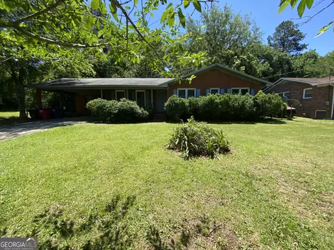 1863 Springwood Dr, Macon, GA 31211