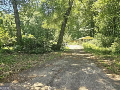 134 Thomas Overby Dr, Sharpsburg, GA 30277