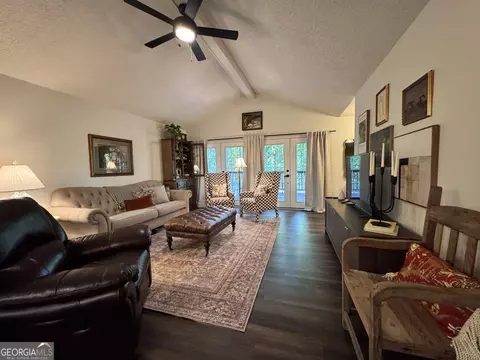 Living - 353 Lewis Cir, Commerce, GA 30529 photo 1 of 1