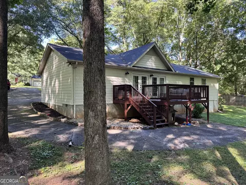 Exterior - 353 Lewis Cir, Commerce, GA 30529 photo 3 of 6