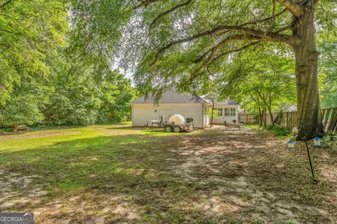 Exterior - 906 Washington St, Perry, GA 31069 photo 3 of 5
