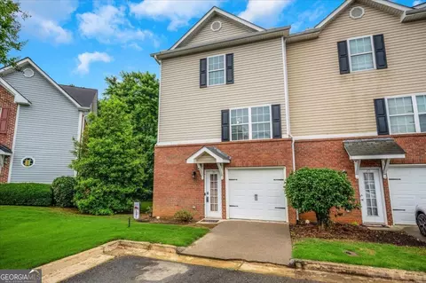 33 Middlebrook Dr, Cartersville, GA 30120