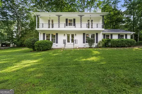 5290 River Mill Cir, Marietta, GA 30068