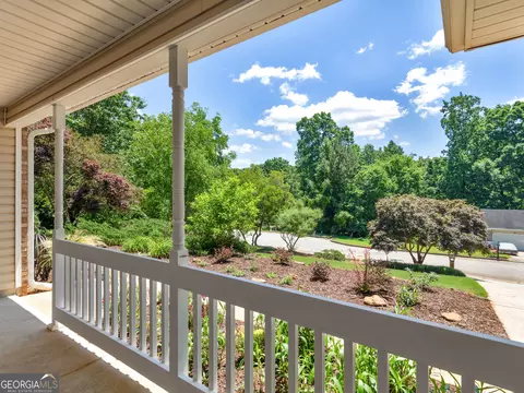 Exterior - 264 Keller Dr, Mcdonough, GA 30252 photo 5 of 10