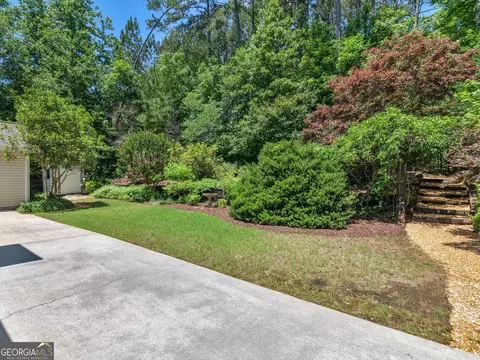 Exterior - 264 Keller Dr, Mcdonough, GA 30252 photo 8 of 10