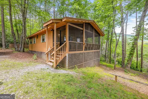 107 Country Breeze Dr, Sautee Nacoochee, GA 30571