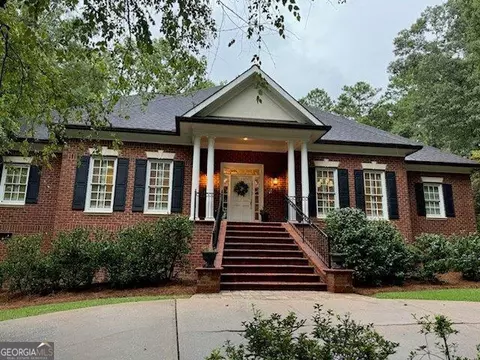 100 Colaparchee Plantation Dr, Macon, GA 31220