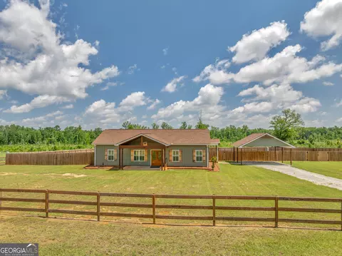 1354 Lakeway Rd, East Dublin, GA 31027