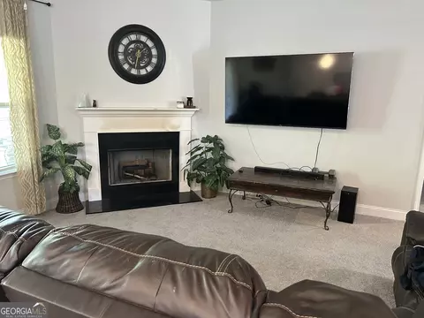 Living - 2289 Remington Dr, Commerce, GA 30529 photo 2 of 2