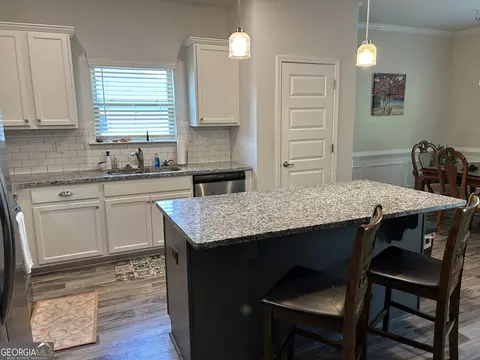 Kitchen - 2289 Remington Dr, Commerce, GA 30529 photo 3 of 9