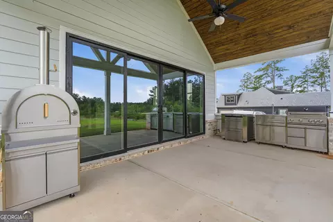 Exterior - 155 Hawthorne Ln, Forsyth, GA 31029 photo 4 of 10