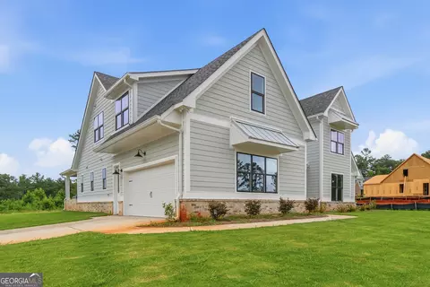 Exterior - 155 Hawthorne Ln, Forsyth, GA 31029 photo 8 of 10