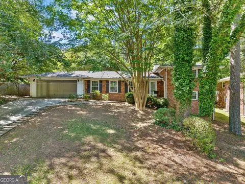 1425 Dalewood Dr NE, Atlanta, GA 30329