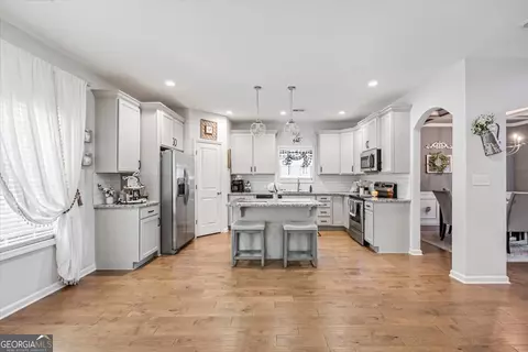 Kitchen - 4221 Cornwall, Forsyth, GA 31029 photo 2 of 4