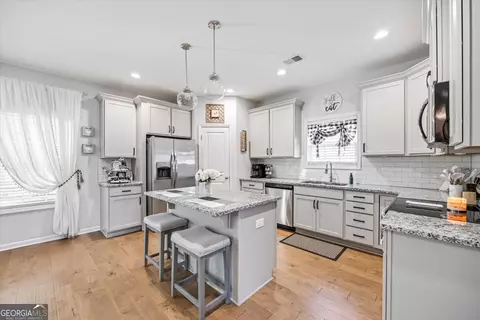 Kitchen - 4221 Cornwall, Forsyth, GA 31029 photo 1 of 4