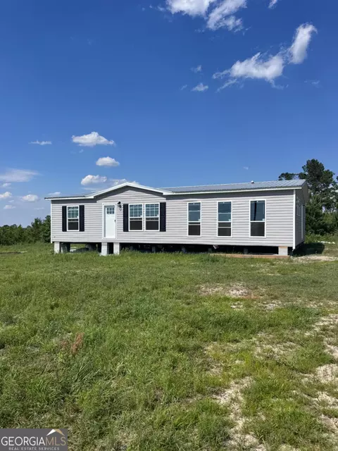 14 Longleaf Rd, Hazlehurst, GA 31539