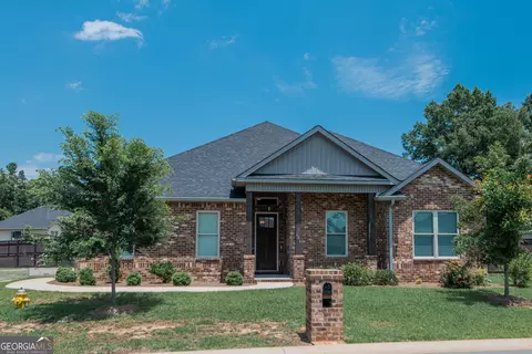 406 Clifton Rd, Perry, GA 31069