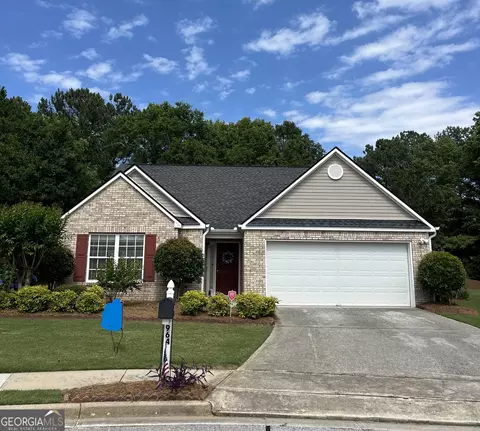 964 Village View Cir, Loganville, GA 30052