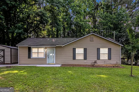 22 Cardinal Ln, Jonesboro, GA 30238