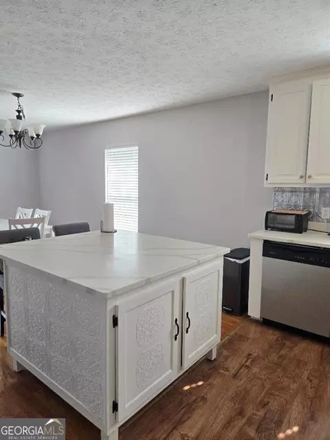 Kitchen - 100 Riverside, Valley, AL 36854 photo 3 of 5