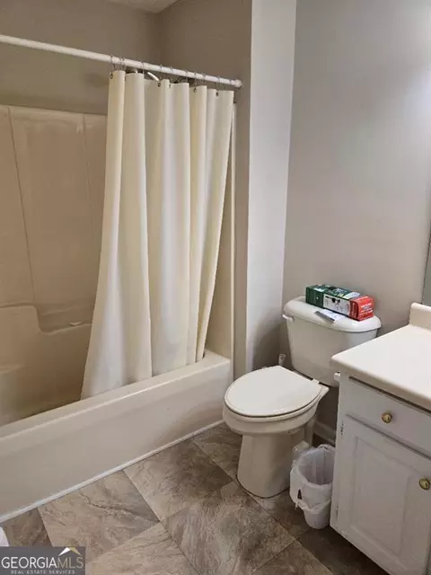 Bath - 100 Riverside, Valley, AL 36854 photo 2 of 3