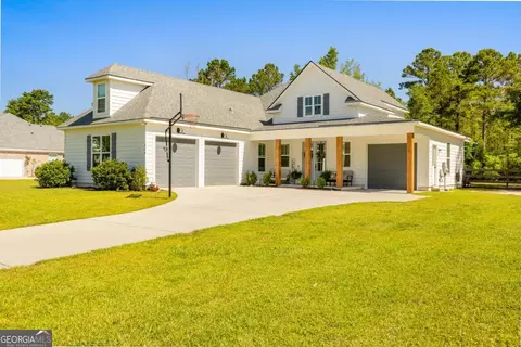 204 Dean Dr, Guyton, GA 31312
