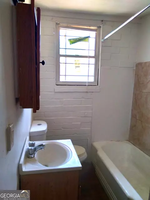 Bath - Undisclosed, Macon, GA 31204 photo 2 of 3
