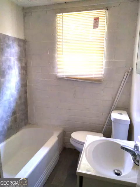 Bath - Undisclosed, Macon, GA 31204 photo 3 of 3