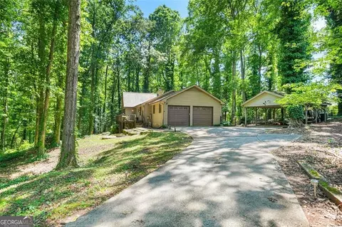 Exterior - 5837 Fox Run, Rex, GA 30273 photo 6 of 9