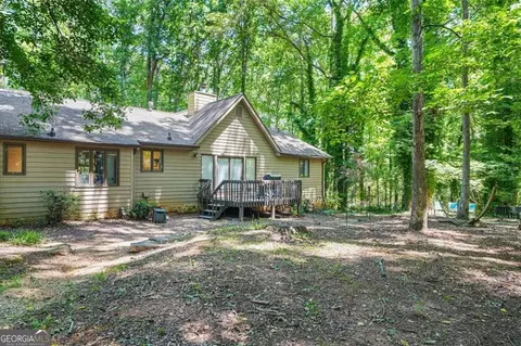 Exterior - 5837 Fox Run, Rex, GA 30273 photo 4 of 9