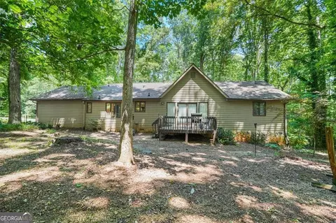 Exterior - 5837 Fox Run, Rex, GA 30273 photo 2 of 9