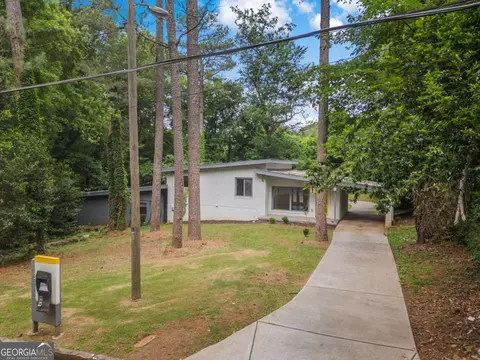 2575 Flagstone Dr SE, Atlanta, GA 30316
