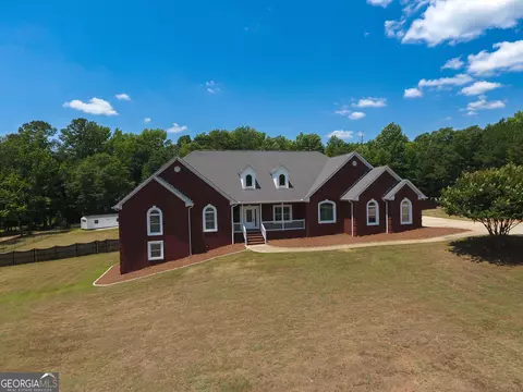 1015 N Walkers Mill Rd, Griffin, GA 30223
