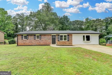 3799 Sweetbriar Cir, Lithia Springs, GA 30122