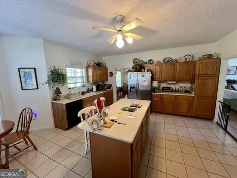 Kitchen - 363 Cedar Rd, Uvalda, GA 30412 photo 2 of 5