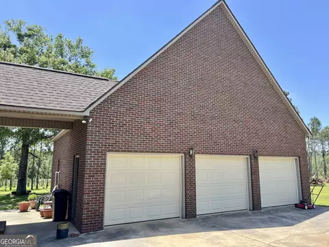 Exterior - 363 Cedar Rd, Uvalda, GA 30412 photo 4 of 15