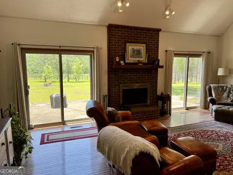 Living - 363 Cedar Rd, Uvalda, GA 30412 photo 1 of 1