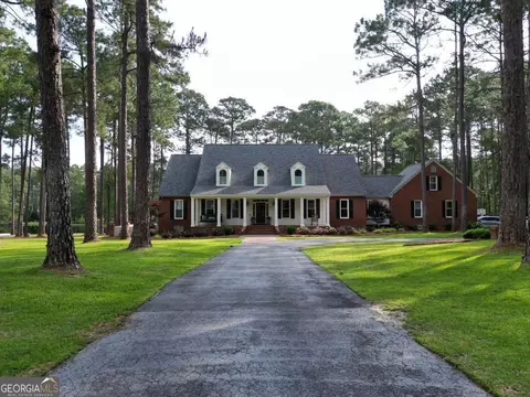 100 Long Pine Rd, Tifton, GA 31794