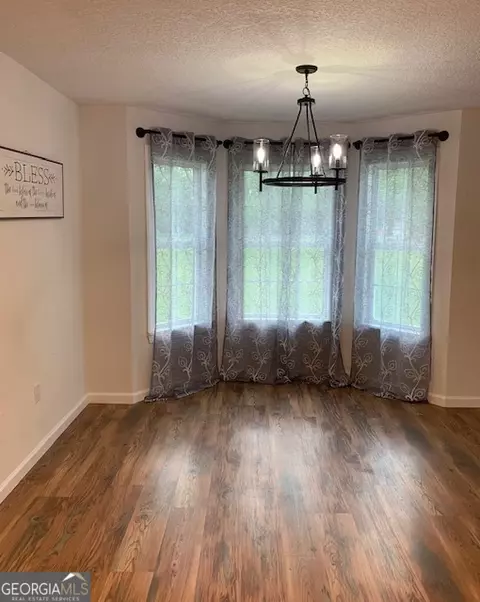 Dining - 3827 Avant Rd, Blackshear, GA 31516 photo 2 of 2